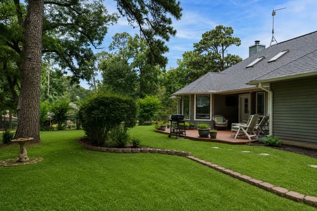 108 Old Barn Circle, Holly Lake Ranch, TX 75765
