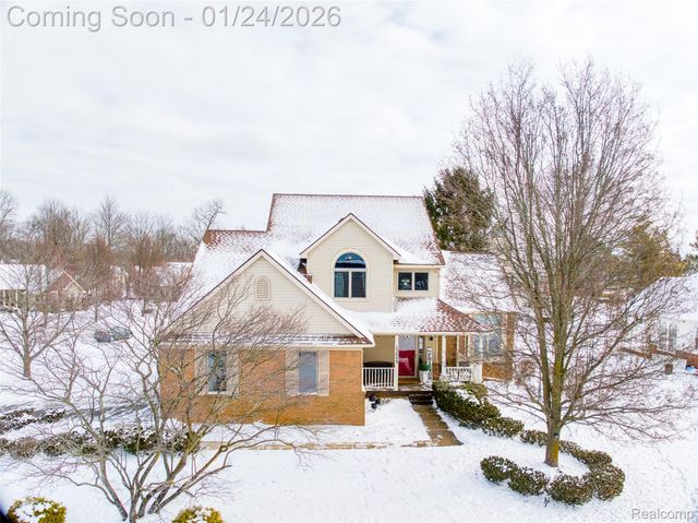 13659 Windmoor Drive, Green Oak Township, MI 48178