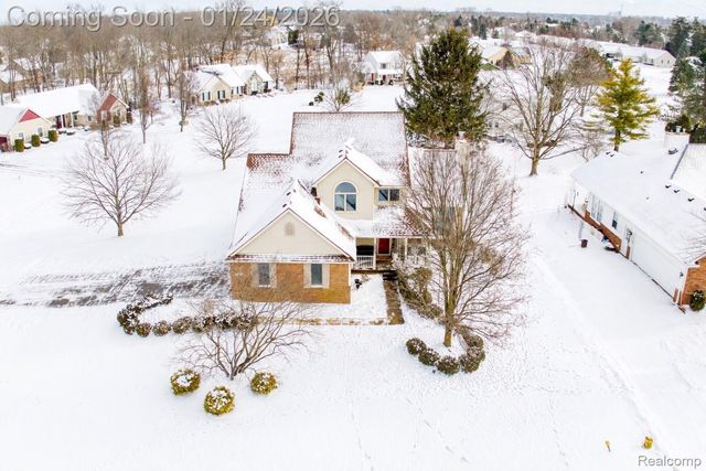 13659 Windmoor Drive, Green Oak Township, MI 48178