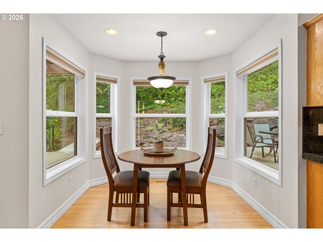 16623 Sw TIMBERLAND Dr, Beaverton, OR 97007