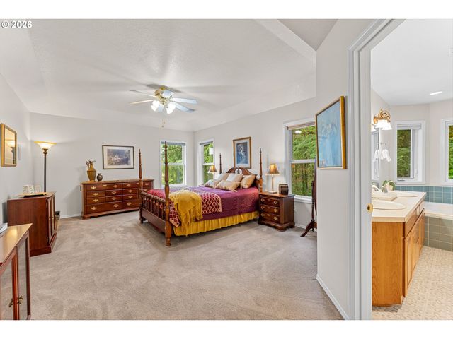 16623 Sw TIMBERLAND Dr, Beaverton, OR 97007