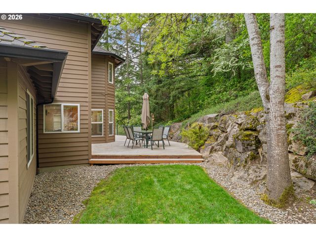 16623 Sw TIMBERLAND Dr, Beaverton, OR 97007