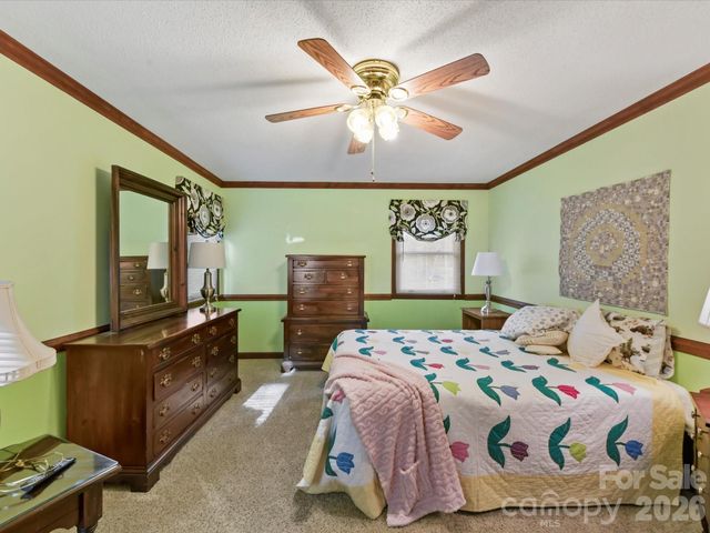 10803 Chestnut Hill Drive, Matthews, NC 28105