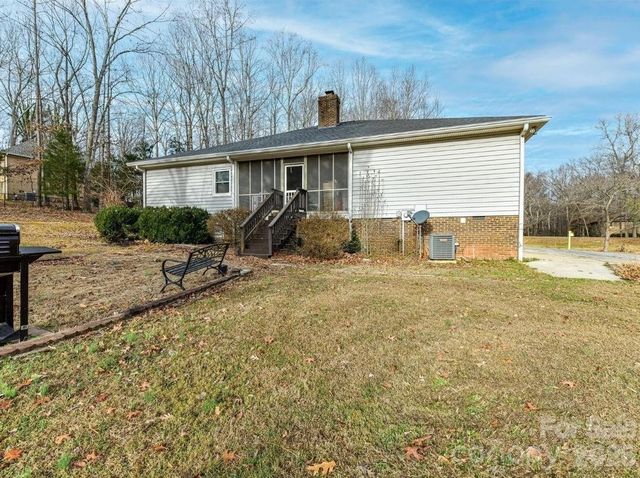 10803 Chestnut Hill Drive, Matthews, NC 28105