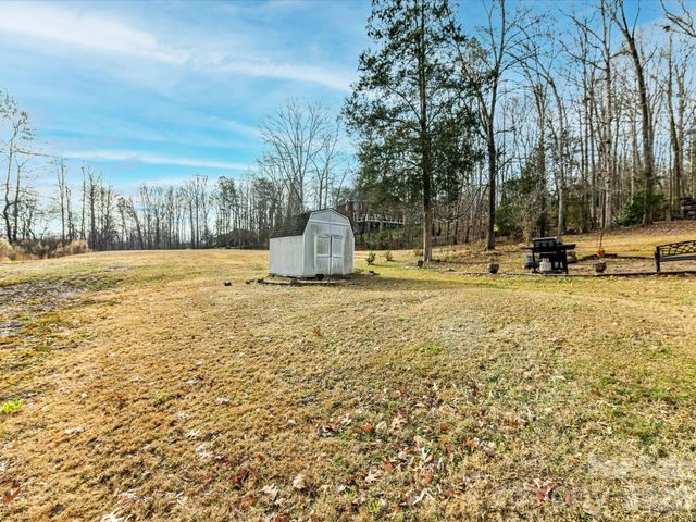 10803 Chestnut Hill Drive, Matthews, NC 28105