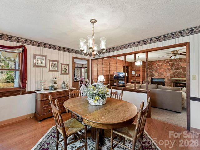 10803 Chestnut Hill Drive, Matthews, NC 28105