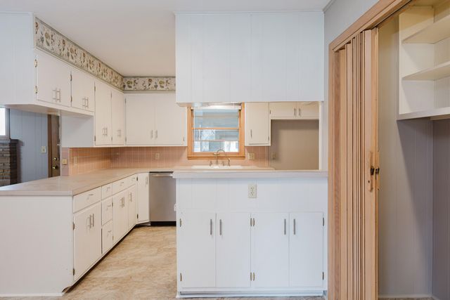 3333 N Delaware Avenue, Springfield, MO 65803