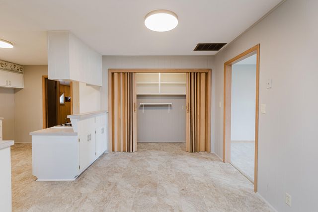 3333 N Delaware Avenue, Springfield, MO 65803