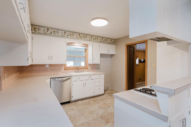 3333 N Delaware Avenue, Springfield, MO 65803