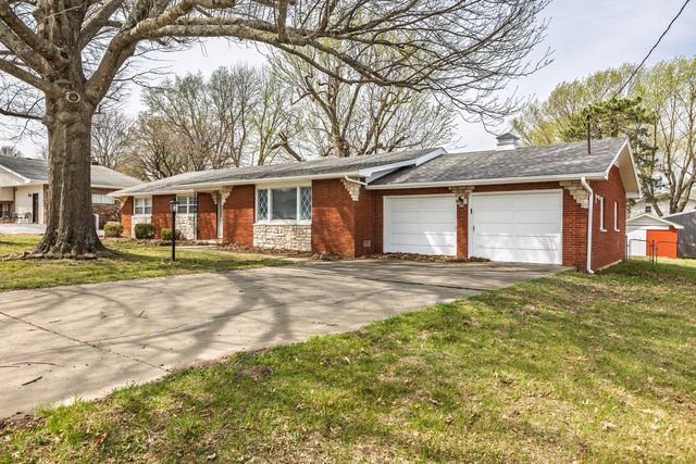 3333 N Delaware Avenue, Springfield, MO 65803