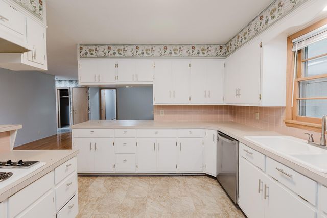 3333 N Delaware Avenue, Springfield, MO 65803