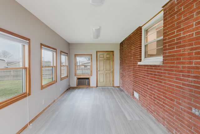 3333 N Delaware Avenue, Springfield, MO 65803