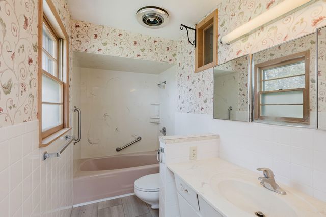 3333 N Delaware Avenue, Springfield, MO 65803