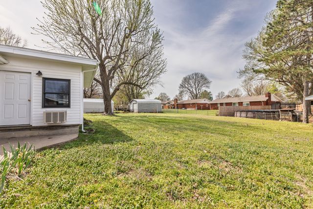 3333 N Delaware Avenue, Springfield, MO 65803