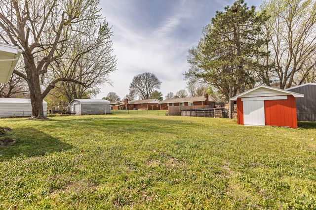 3333 N Delaware Avenue, Springfield, MO 65803