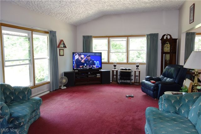 4943 Mayfair Road, Green, OH 44720