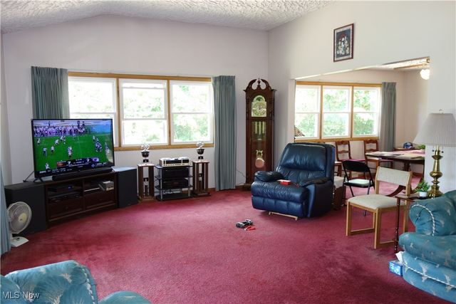 4943 Mayfair Road, Green, OH 44720