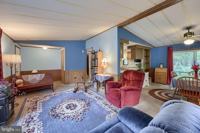 36 MAPLE AVE, Manheim, PA 17545