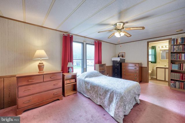 36 MAPLE AVE, Manheim, PA 17545