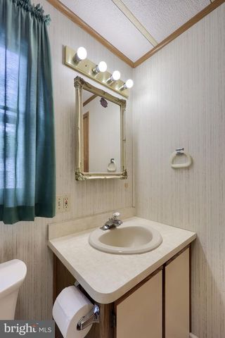 36 MAPLE AVE, Manheim, PA 17545