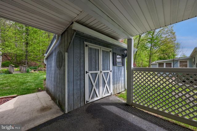 36 MAPLE AVE, Manheim, PA 17545