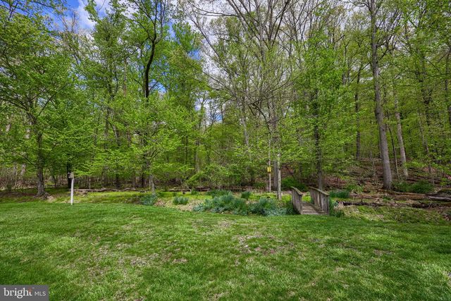36 MAPLE AVE, Manheim, PA 17545