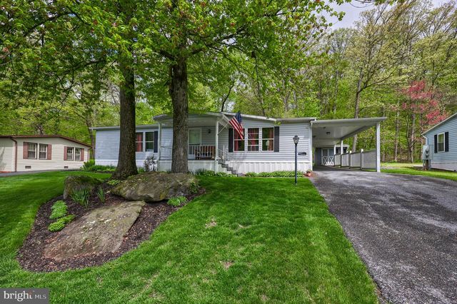36 MAPLE AVE, Manheim, PA 17545