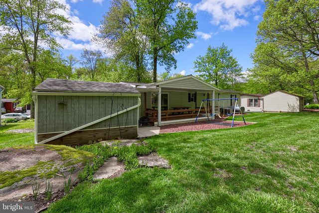 36 MAPLE AVE, Manheim, PA 17545