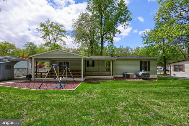 36 MAPLE AVE, Manheim, PA 17545