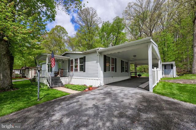 36 MAPLE AVE, Manheim, PA 17545