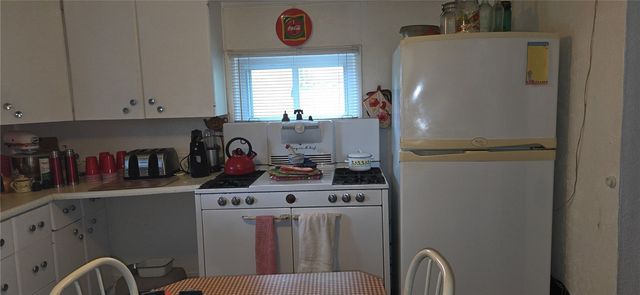 2172 Jefferson Ave, Canton Twp, PA 15301