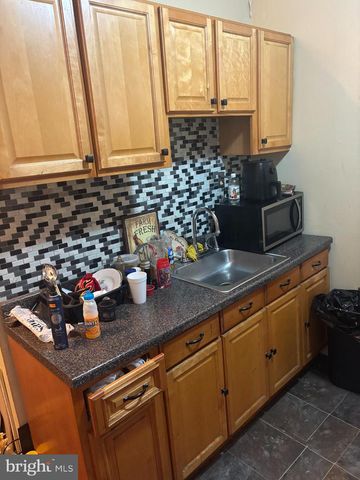 3105 W DIAMOND ST, Philadelphia, PA 19121