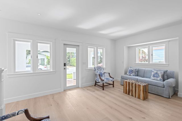 313 Vallette Way Way, West Palm Beach, FL 33401