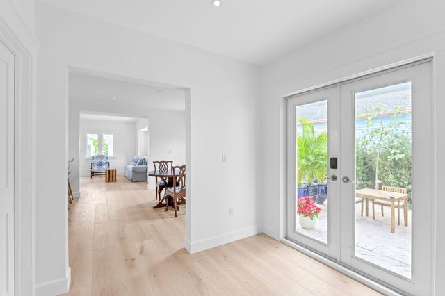 313 Vallette Way Way, West Palm Beach, FL 33401