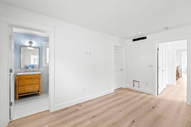 313 Vallette Way Way, West Palm Beach, FL 33401