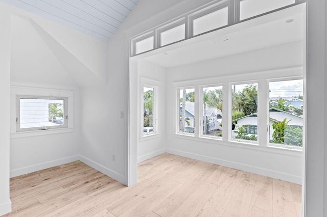 313 Vallette Way Way, West Palm Beach, FL 33401