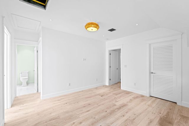 313 Vallette Way Way, West Palm Beach, FL 33401