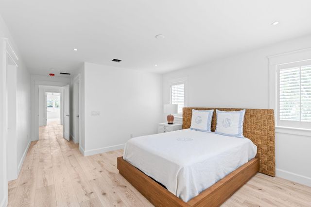 313 Vallette Way Way, West Palm Beach, FL 33401