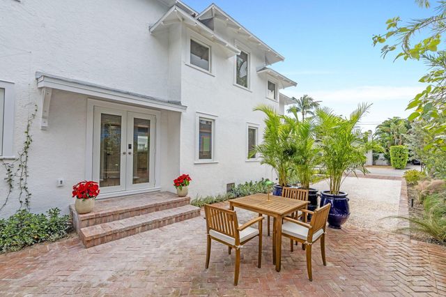 313 Vallette Way Way, West Palm Beach, FL 33401