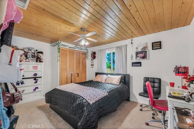 9707 Foothill, Sylmar, CA 91342