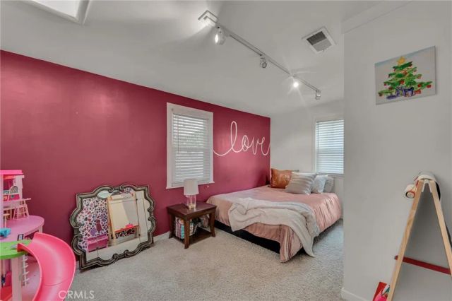 9707 Foothill, Sylmar, CA 91342