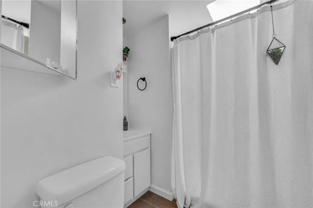 9707 Foothill, Sylmar, CA 91342