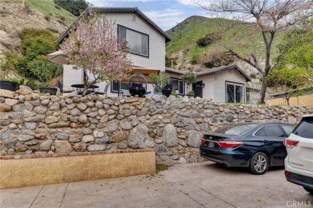 9707 Foothill, Sylmar, CA 91342