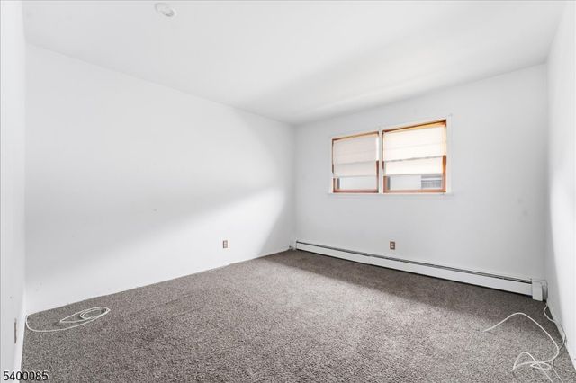 203 Westervelt Pl, Lodi Boro, NJ 07644