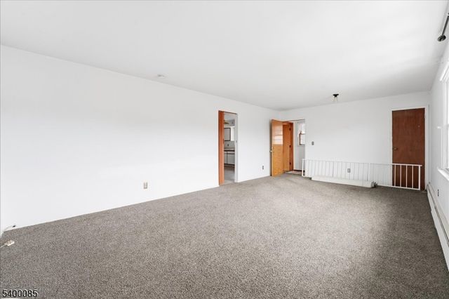 203 Westervelt Pl, Lodi Boro, NJ 07644