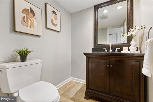 1 FIELDWOOD CT, Princeton, NJ 08540