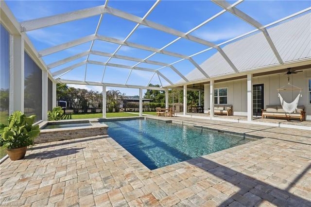 3651 Bateman RD, Alva, FL 33920
