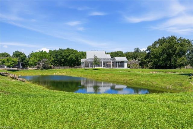 3651 Bateman RD, Alva, FL 33920