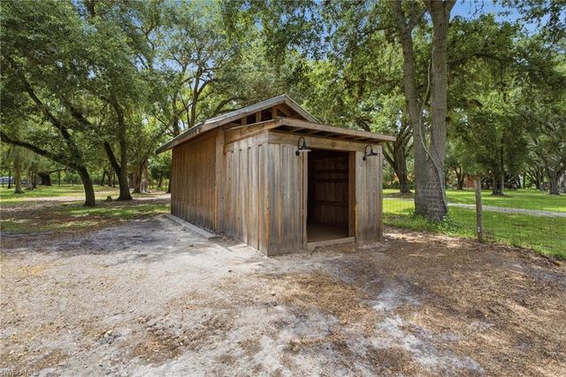 3651 Bateman RD, Alva, FL 33920