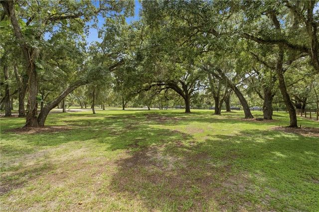 3651 Bateman RD, Alva, FL 33920